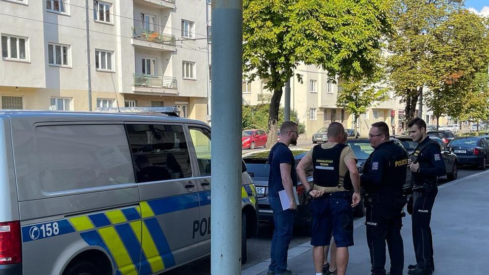 Loupežné přepadení zlatnictví v Praze (2)