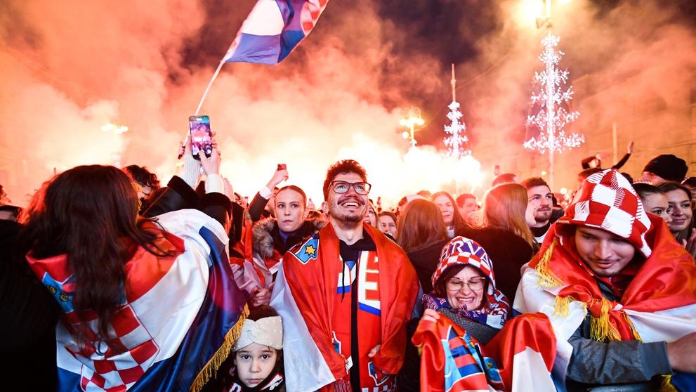 Oslavy chorvatských fanoušků v centru Záhřebu