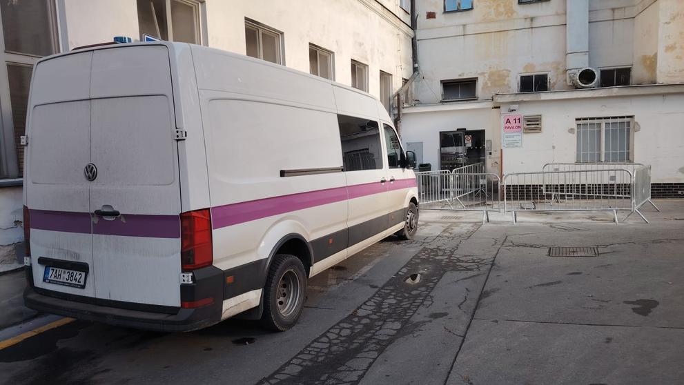 Klinika, kam převezli Karlose Vémolu