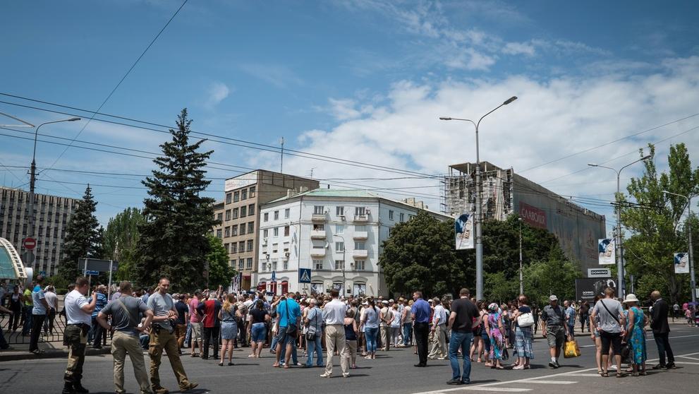 Demonstrace proti separatistům v Doněcku - 1