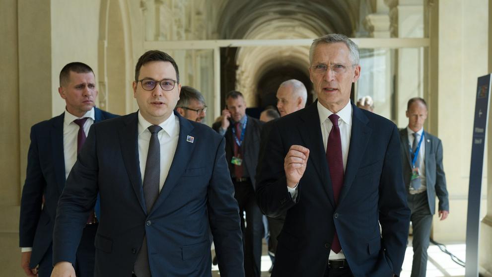 Jens Stoltenberg a Jan Lipavský