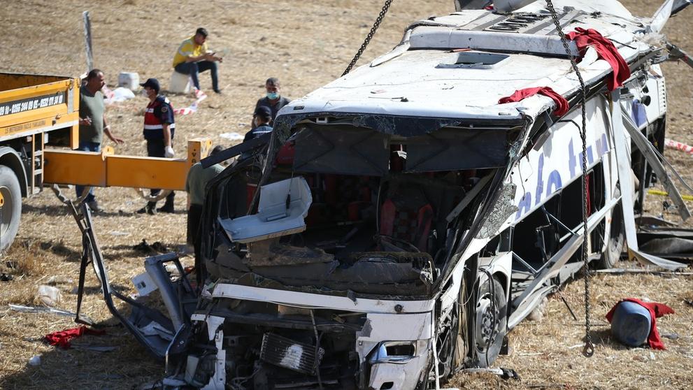 Nehoda autobusu v Turecku s 15 mrtvými a 17 zraněnými - 3