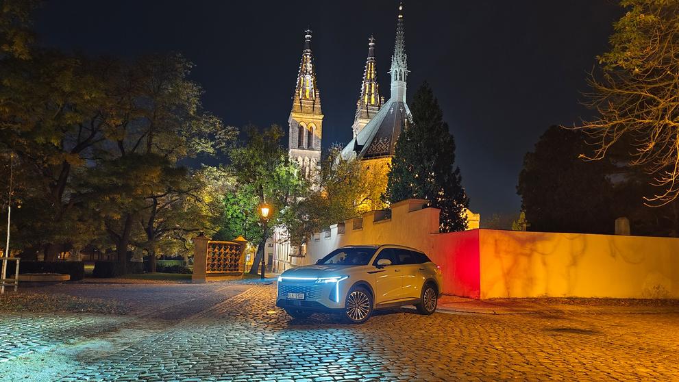 SUV Omoda 9 SHS překonalo český rekord