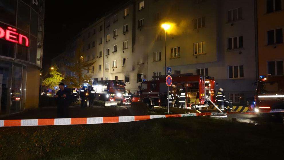 Požár činžáku v pražských Vršovicích - 2