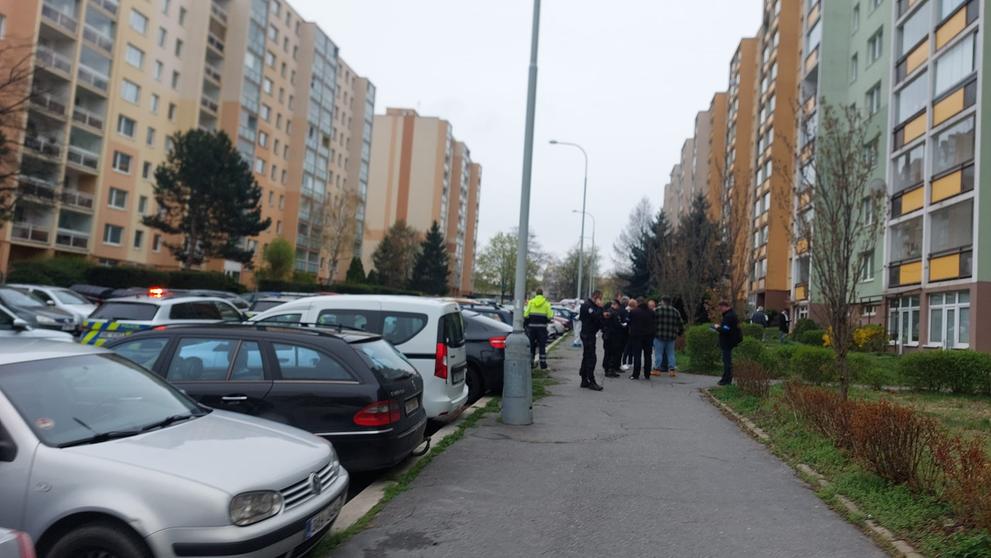 Zásah v ulici Brodského na Chodově (1)