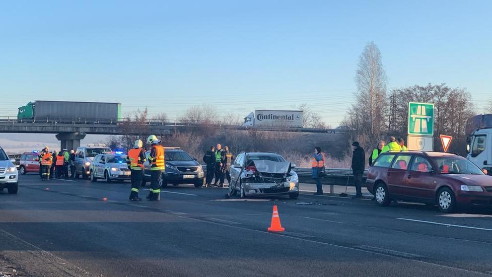 Hromadná nehoda sedmi aut u Mladé Boleslavi - 9