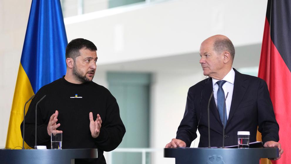 Volodymyr Zelenskyj, Olaf Scholz