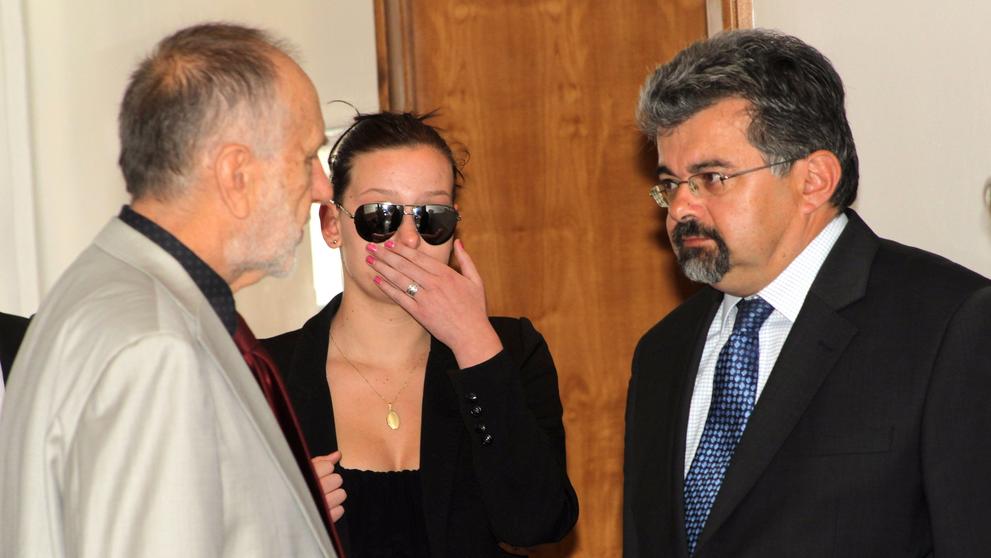 Weiglová s otcem před jednáním soudu
