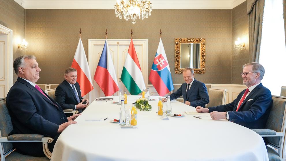Setkání premiérů (2)