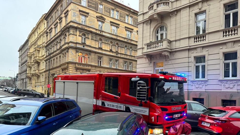 Pád muže z okna v pražské Gorazdově ulici