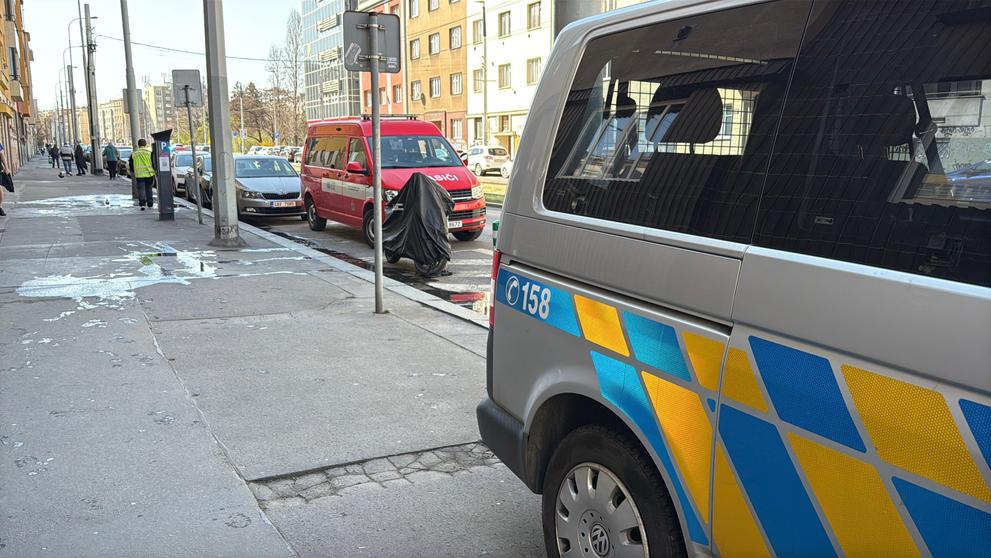 Požár bytu ve Strašnicích (1)