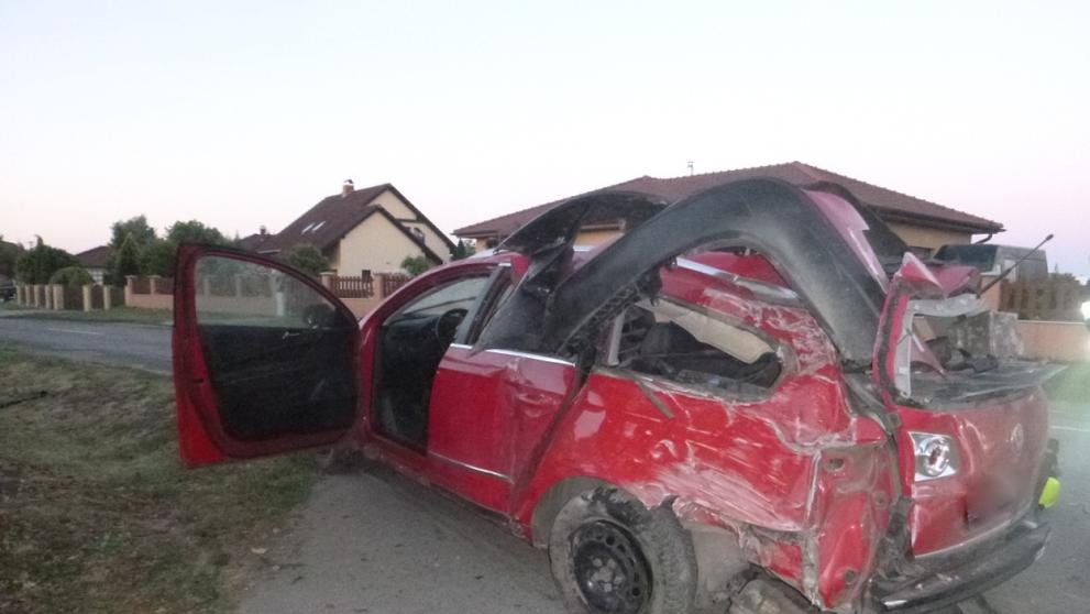 Auto se probouralo až do domu - 1