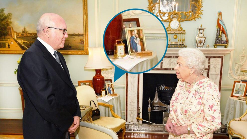 Královna Alžděta a George Brandis - 1