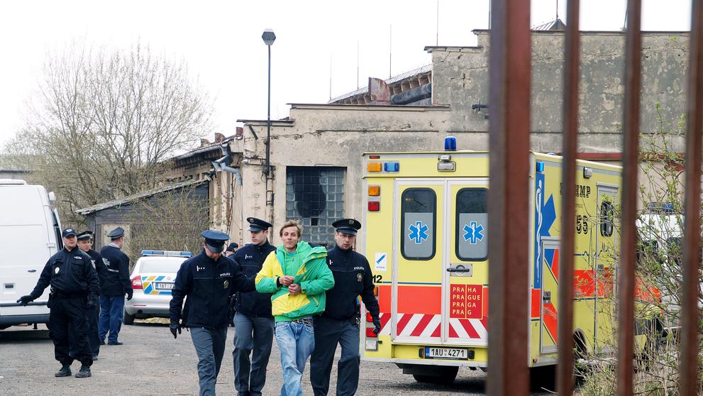 technopárty na Zličíně rozehnala policie - 10