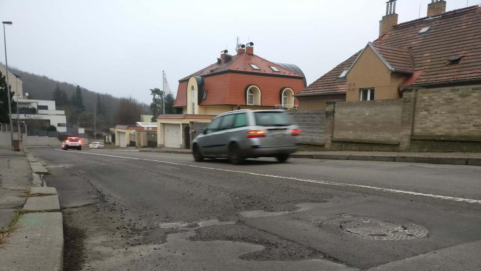 Opravená silnice na Praze 5 - 7