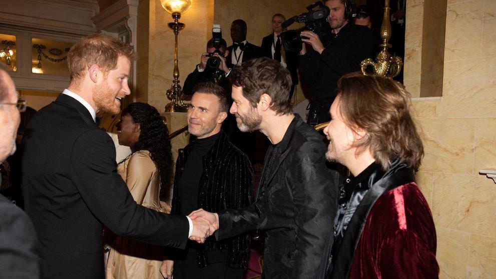 Harry a Meghan se setkali s členy kapely Take That - 3