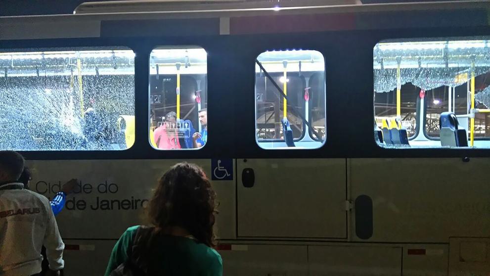 Útok na autobus s novináři v Riu - 3
