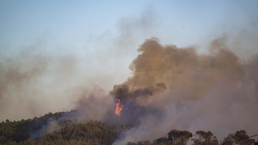 Costa Brava bojuje s rozsáhlým požárem