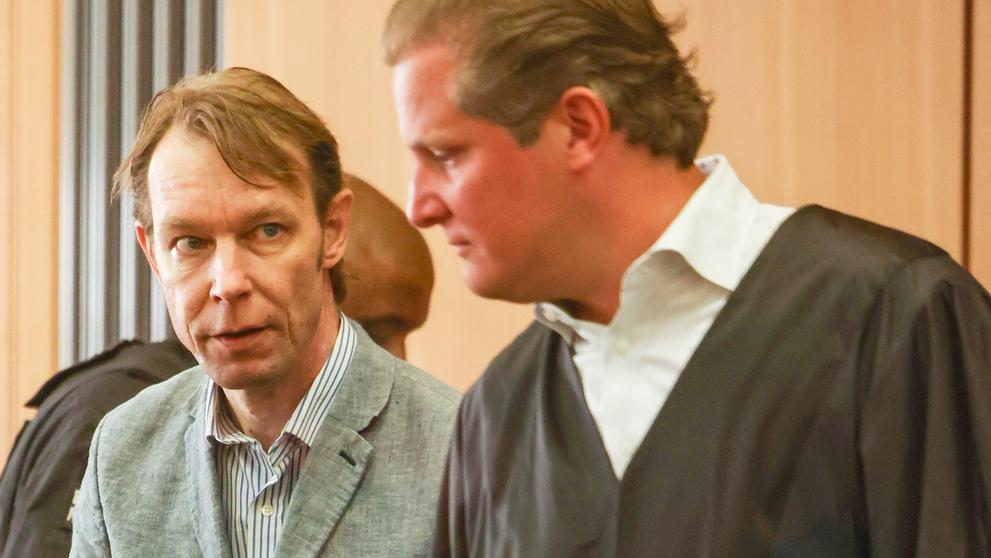 Christian Brückner se svým právníkem u soudu, 5. 7. 2024