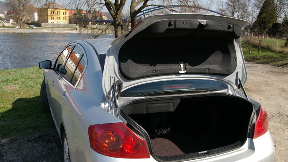 Infiniti G37x