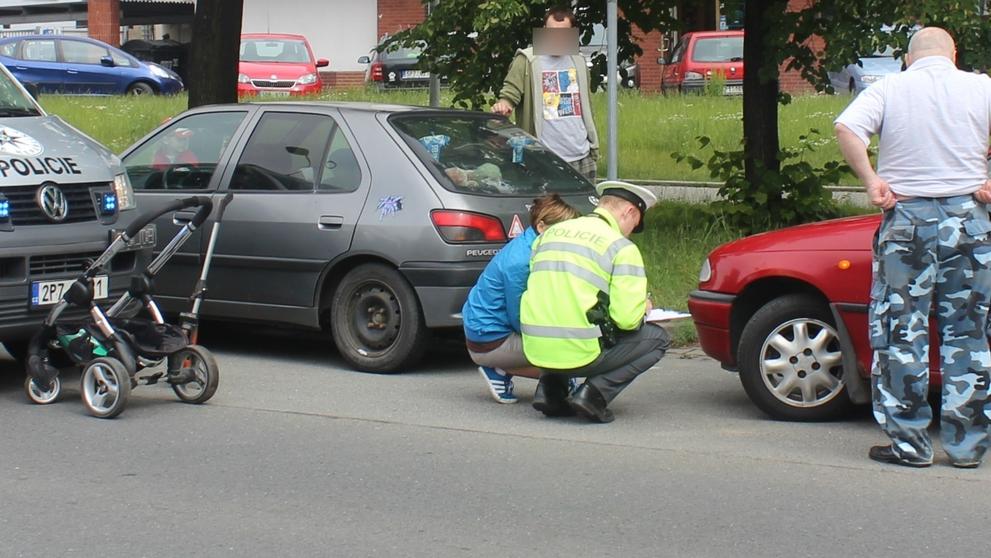 Sražená žena s kočárkem - 2