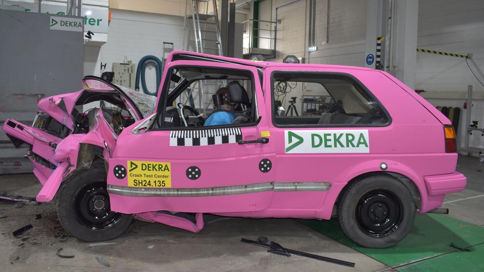 VW Golf II v testech Dekry
