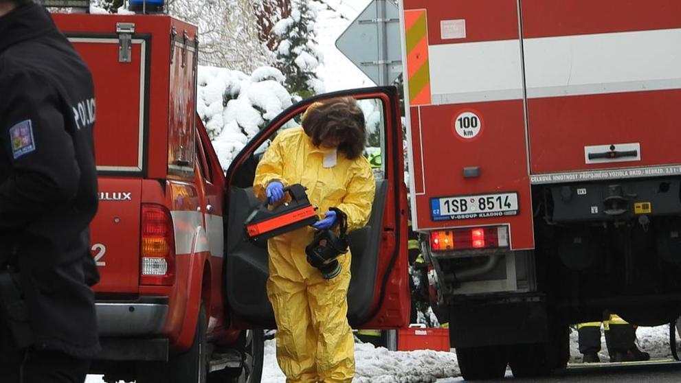 Hasiči zasahují na Praze východ chvůli chemikálii - 3