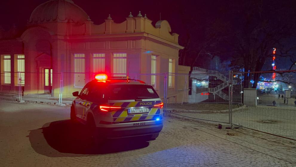 Dívka vypadla z atrakce na Matějské pouti