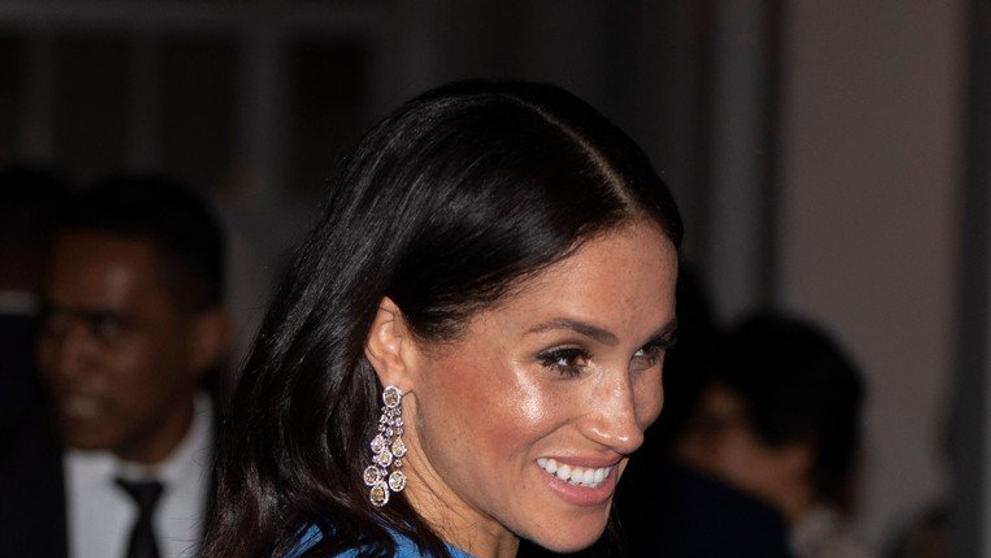 Vévodkyni Meghan roste bříško