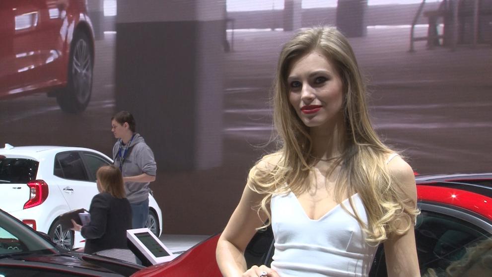 Krásky z autosalonu v Ženevě - 3
