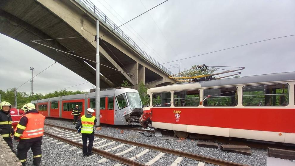 V Praze se srazily tramvaje