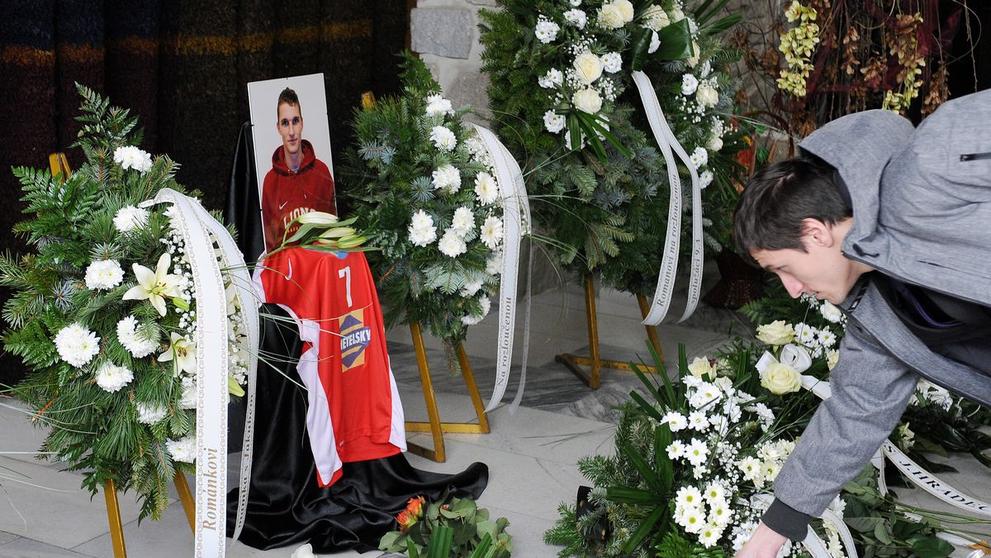 Poslední rozloučení s basketbalistou Romanem Vachem