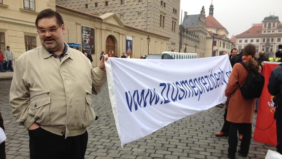 Protest při inauguraci Miloše Zemana - 1