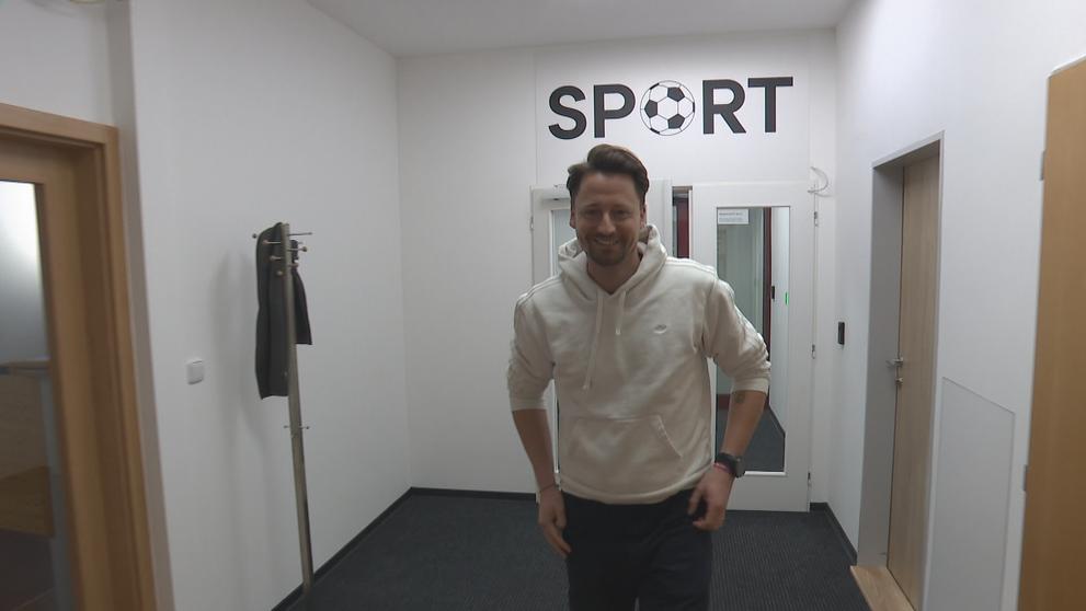 Moderátor Sportovních novin Jan Smetana