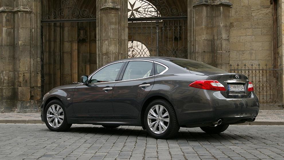 Infiniti M60d - 1