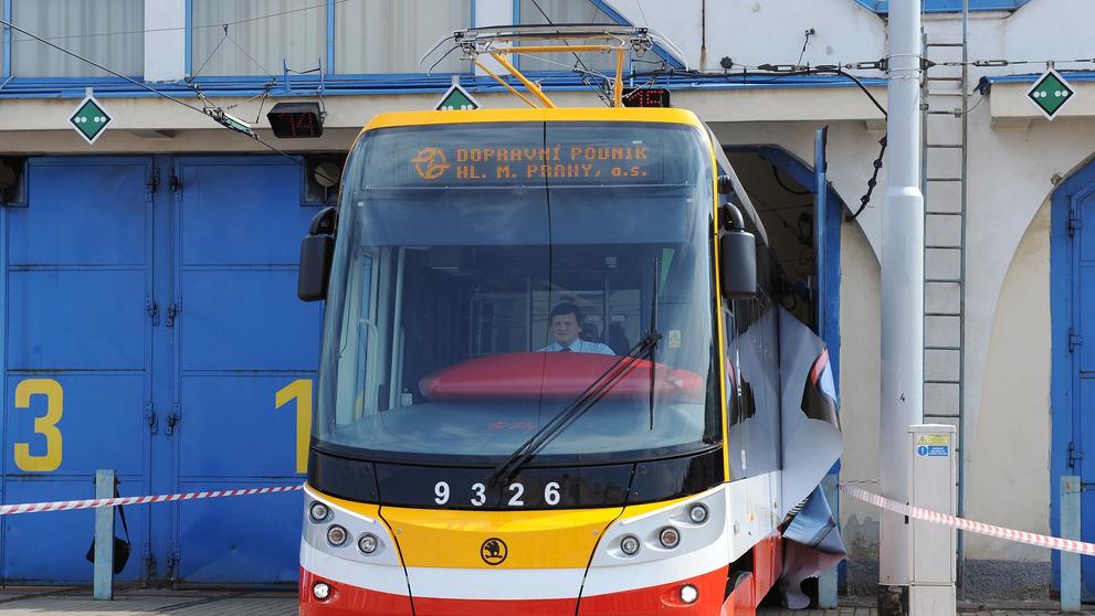 Nová tramvaj Škoda ForCity Alfa - 12