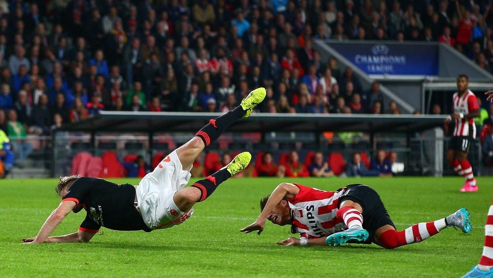Hrůzné zranění Shawa z Manchesteru United - 2