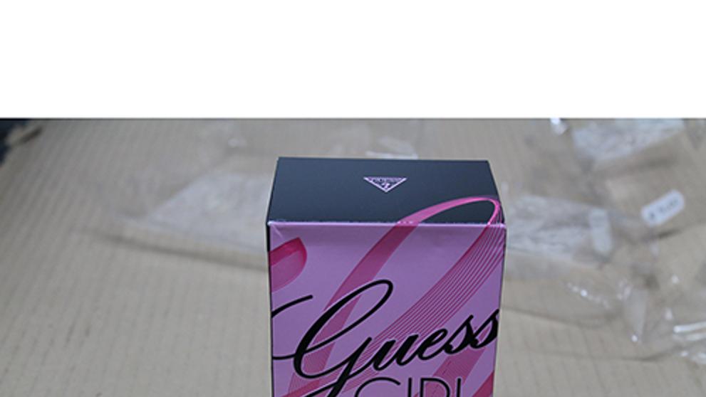 Toaletní voda Guess Girl