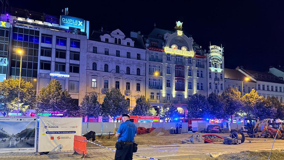 Noční požár a zásah hasičů na Václavském náměstí