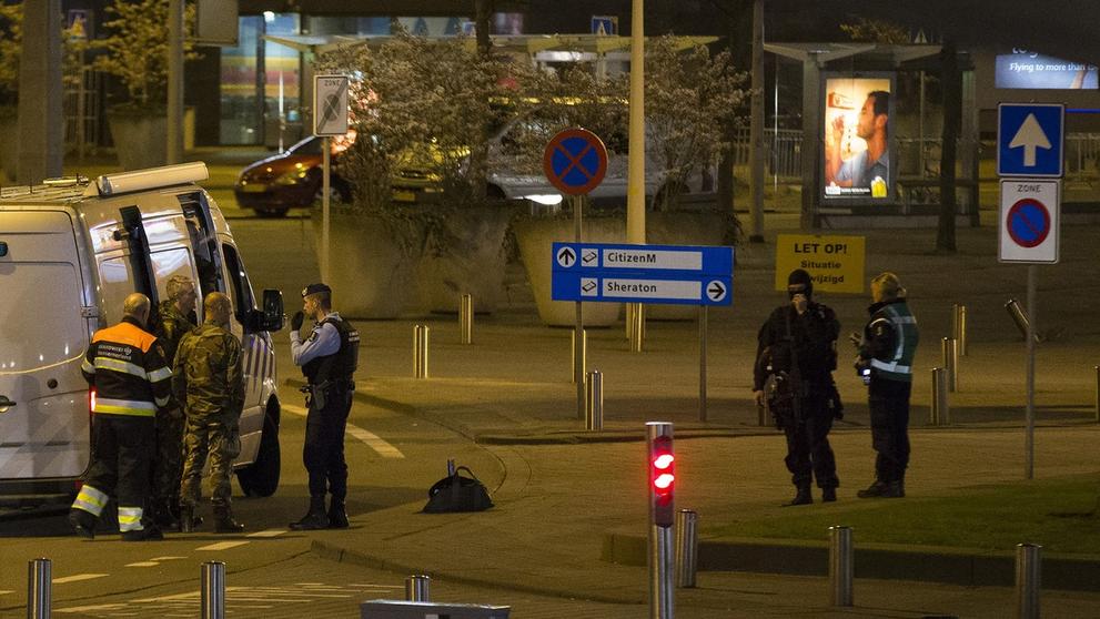 Policie uzavřela letiště v Amsterdamu