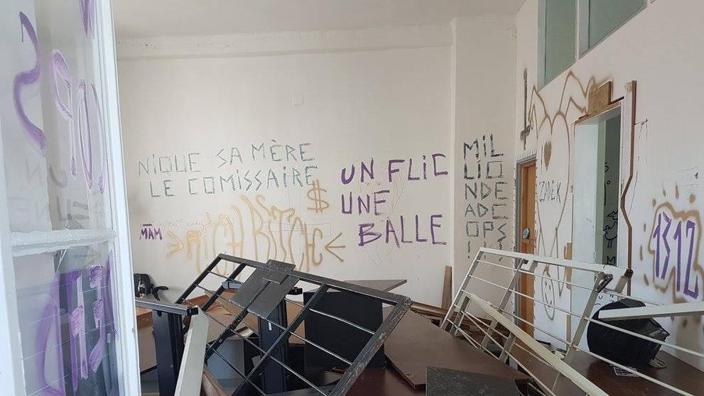 Squatteři zanechali v domech v Praze spoušť - 2