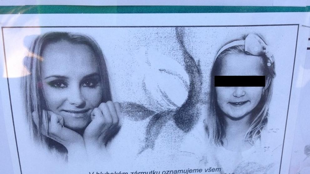 Pohřeb Moniky a Klárky - 1