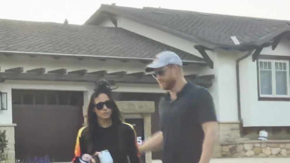 Harry a Meghan vzali děti koledovat