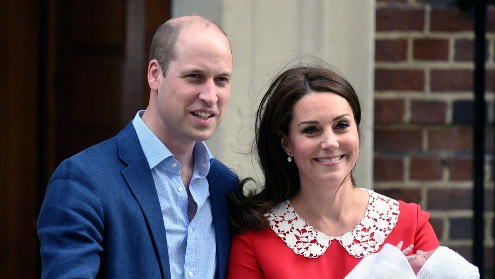 Kate a William se radují z třetího potomka - 4