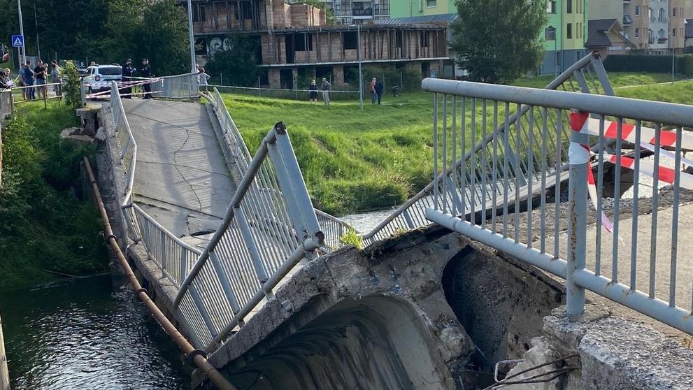 Ve Spišské Nové Vsi se propadl most - 6