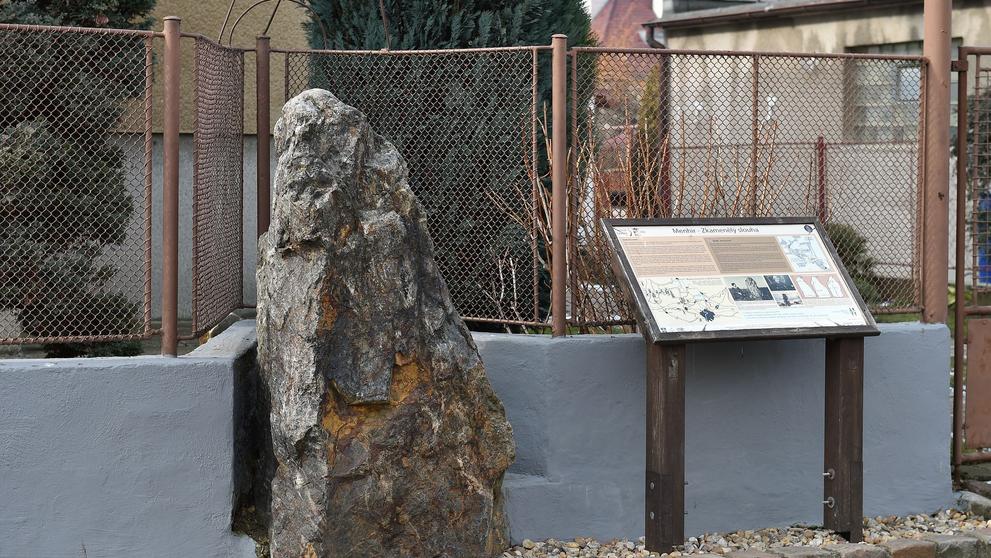 Menhir v Dolních Chabrech - 4