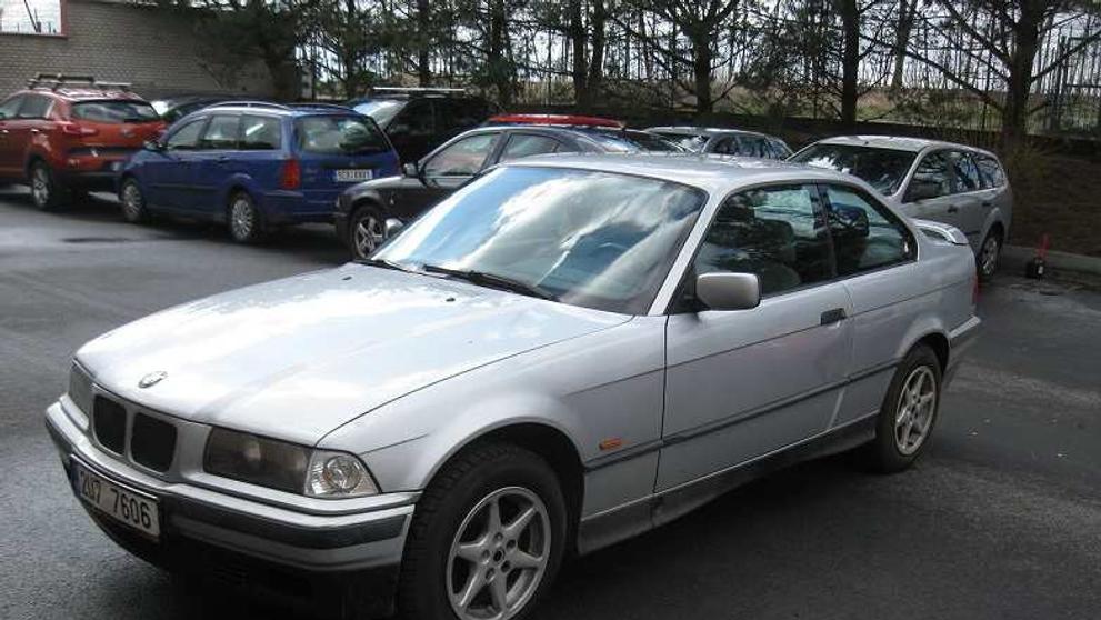 Dražba aut 19.6. 2015 - BMW 320, 10 000 Kč