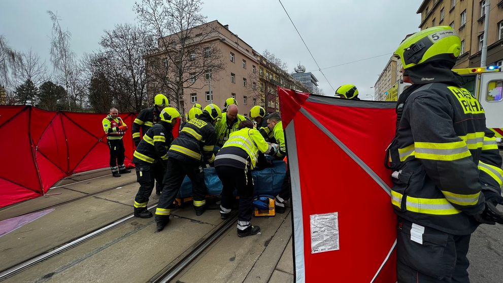 Dopravní nehoda v Koněvově ulici v Praze
