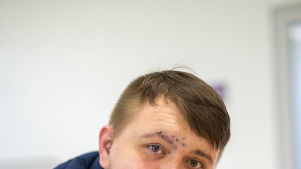 Hrdina Roman potřebuje novou ruku (3)