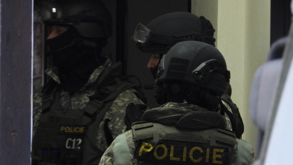 Zásah v domě hrůzy v Pechlátově ulici v Praze - 19